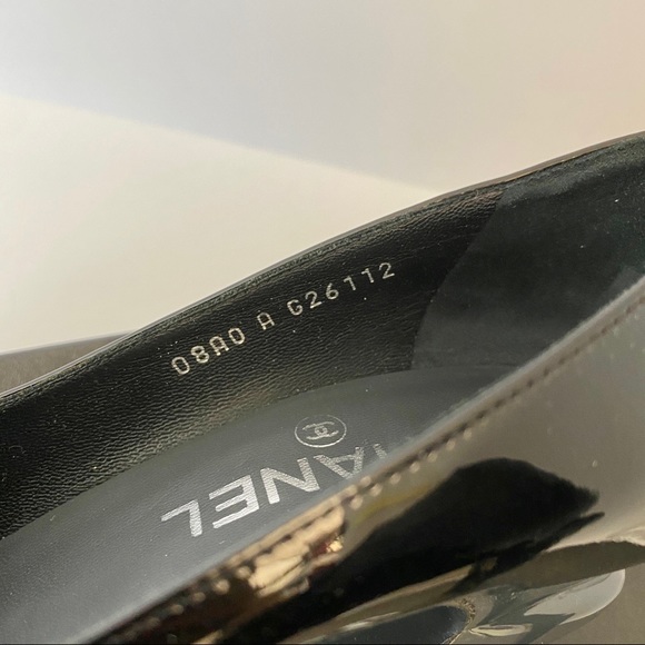 Chanel Black and Grey Patent Platform Cap Toe Pumps - Picture 7 of 12